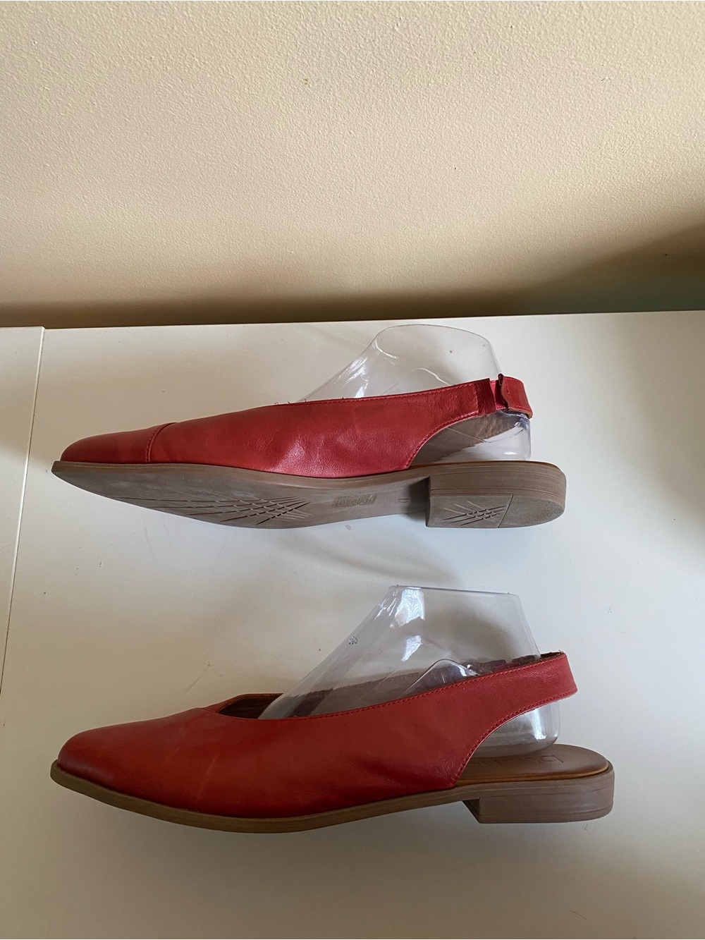 Bueno Red Leather Slingback Flats Pointed Toe Shoes Women’s EU 41 US 10 Classic - Picture 6 of 10